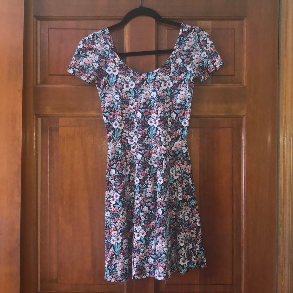 🌸Forever 21 Floral Skater Dress